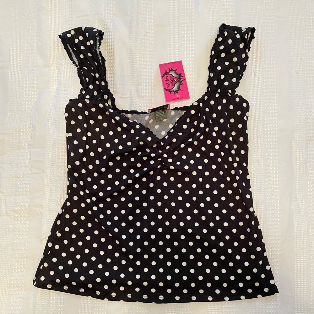 Vylette V Sleeve Pinup Top
